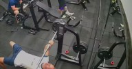Accidente fatal en un gimnasio de Brasil: un hombre murió por la caída de una barra en su pecho