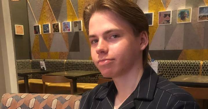 Teen left with gaping hole after false widow spider attacks during missing cat hunt