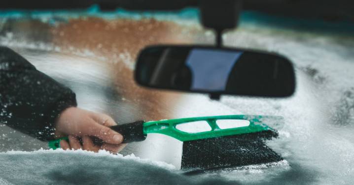 RAC tells all drivers to rub windscreen with 1 item to stop frost in December