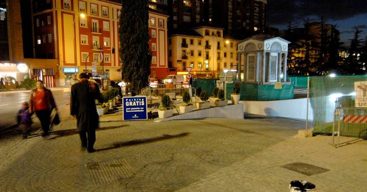 El estado del antiguo monumento de la Constitución del Violón impide reubicarlo y el Ayuntamiento busca alternativas