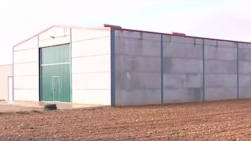 Hallan asesinado a un hombre de 67 años en una nave en Villanueva de Alcardete