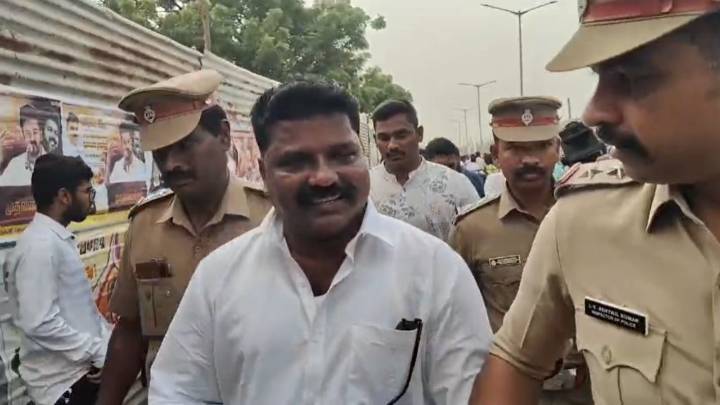 Man carrying gun tries to enter actor Vijay's rally in Puducherry, detained