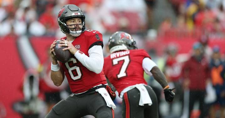 NFL Week 15 Betting Predictions & Updated Playoff Picture