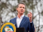 Buenas noticias en California: la nueva ley que protege a los conductores con autos remolcados por grúas