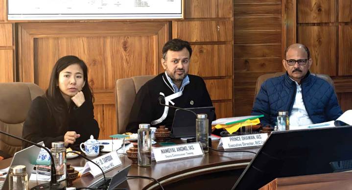 REC Executive Director reviews RDSS progress, calls for mission