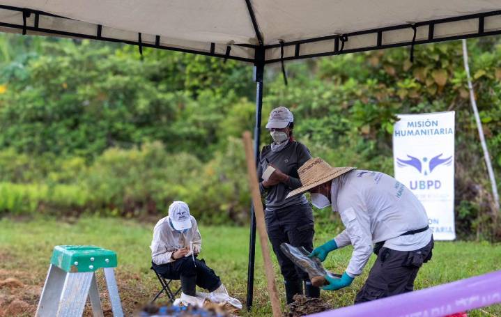 Recuperan seis cuerpos de personas desaparecidas en intervención forense en el Caquetá