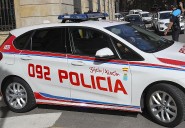 Una mujer amenaza a dos jóvenes con unas tijeras tras acusarlos de robarle el móvil en Gijón