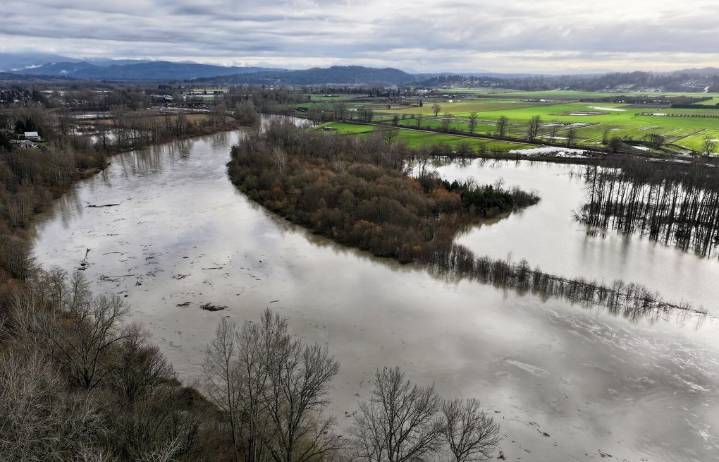 Live: WA flood warning continues as Skagit, other rivers swell toward record