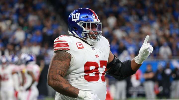 Giants DL Dexter Lawrence questionable after popping up on injury report
