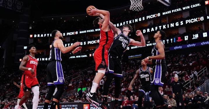 Sengun, Durant lead Rockets to 121-95 victory over the Kings