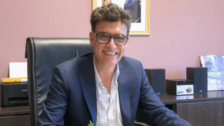 Axel Kicillof le dio Puerto Quequén a un exmacrista acusado de repartir comida vencida en las escuelas