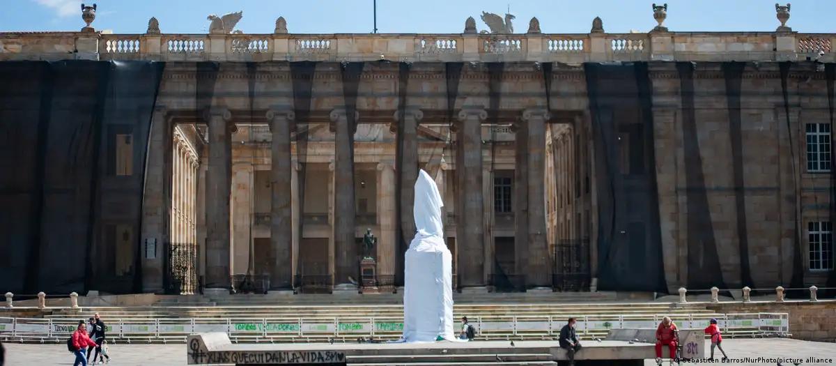 Congreso colombiano entierra la nueva reforma tributaria de Gustavo Petro