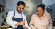 Renan y Cinthia: su cocina construye historias, recuerdos y familias