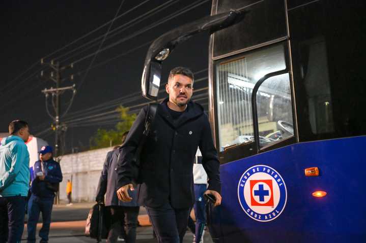 Cruz Azul apuesta todo al ataque contra Tigres; Larcamón sacrifica a Paradela y Charly Rodríguez