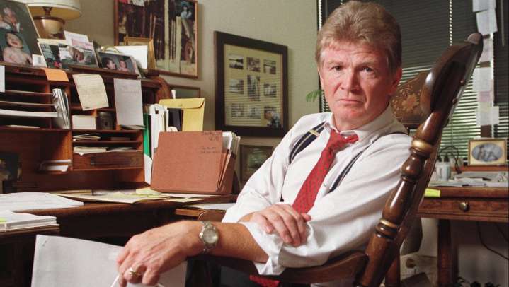 Hamilton County Prosecutor Greg Garrison announces early retirement