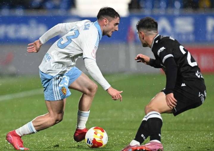 El Real Zaragoza se va a la prórroga ante el Burgos: dominio sin gol y una noche larga en la Copa