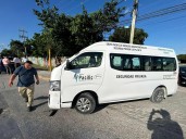 Camioneta de seguridad privada provoca choque en Playa del Carmen