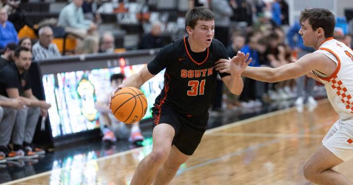 Wheaton Warrenville South rides dominating first half to win at St. Charles East in DuKane Conference opener