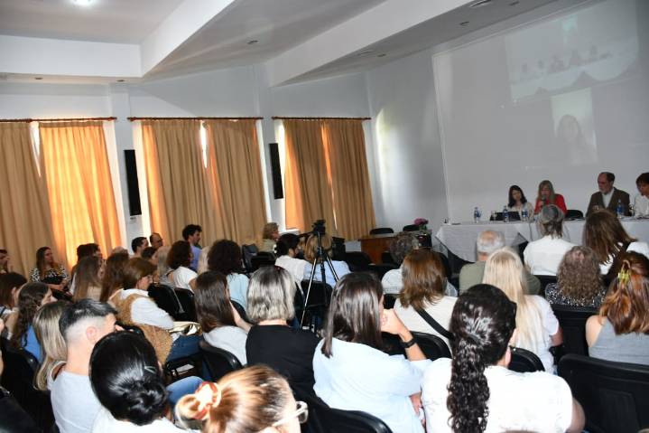 Encuentro abordó problemáticas en los adolescentes