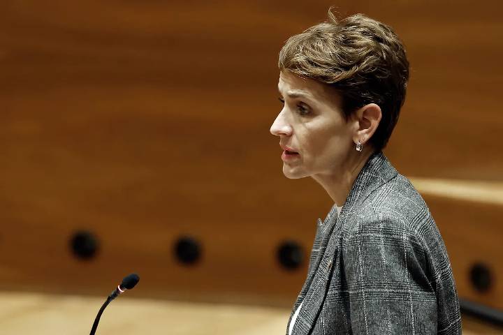 Chivite cesa al director de Obras Públicas tras la polémica por el sobrecoste de Belate