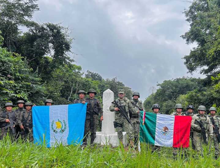 Militar guatemalteco resulta herido en enfrentamiento con narcos en la frontera con México