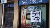 El PP denuncia la vandalización de su sede en Bilbao por las juventudes de Otegi ante el aniversario de la democracia