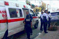 Adulto mayor estrella su auto en Tulancingo, causó daños