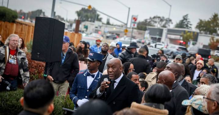 California shooting: Witnesses urged to come forward, 3 children dead