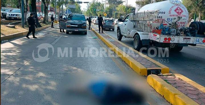 Camioneta de Seguridad Penitenciaria arrolla a mujer en Morelia