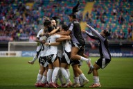 Una alegría en el centenario: Colo Colo se consagra tetracampeón del fútbol femenino tras vencer a la U