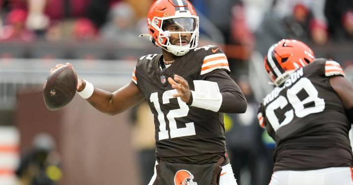 Browns coach Stefanski still isn't ready to announce Sanders as his starting QB for rest of season