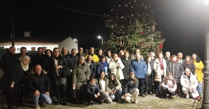 Monterrubio de la Sierra arranca sus navidades con el montaje del belén solidario