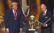 Infantino galardona a Donald Trump con el inédito "Premio FIFA de la Paz"