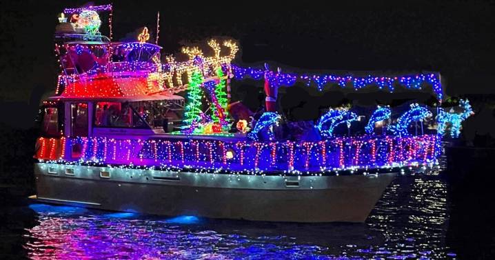 New Orleans' West End Christmas Boat Parade returns to Lake Pontchartrain for 2025