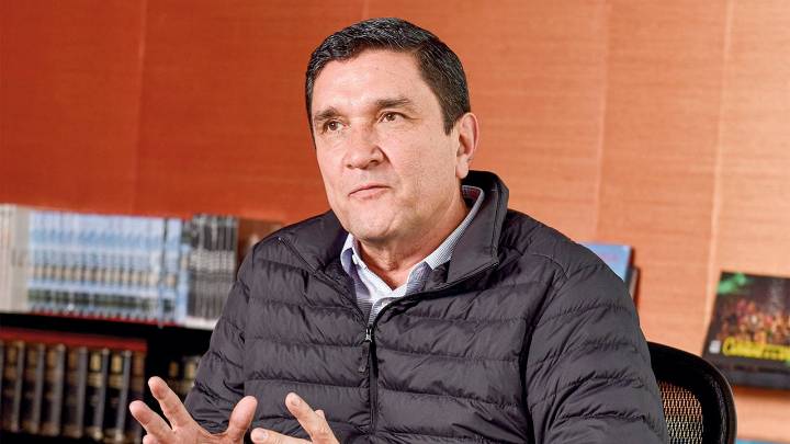 Juan Carlos Cárdenas se suma a la Selección Anti-Petro, la lista de Oxígeno, el partido de Ingrid Betancourt, al Senado