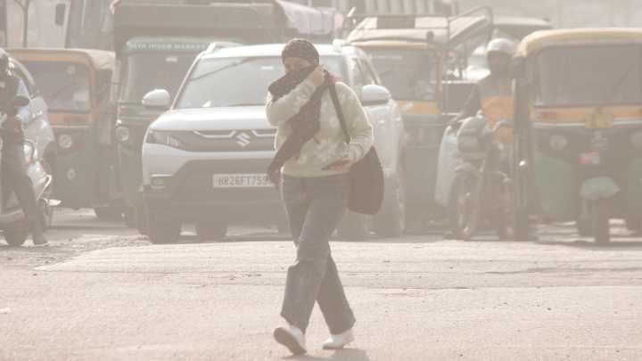 PM2.5 levels stay high despite slight improvement in Delhi’s AQI