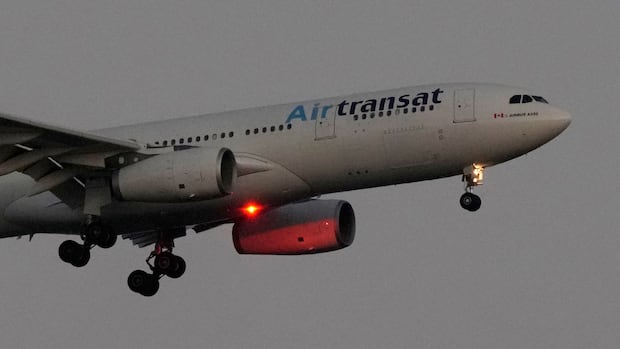 Air Transat says it has reached tentative deal with pilots' union on collective agreement