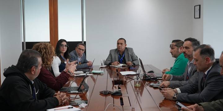 Polémica por aerolíneas venezolanas que buscan ampliar vuelos con Colombia a pesar de las advertencias de seguridad de Estados Unidos