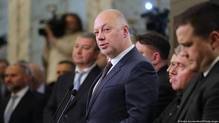 Dimite el Gobierno de Bulgaria tras protestas masivas