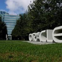 Oracle shares dive as revenue misses forecasts