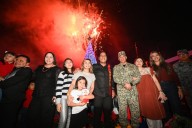 Ramírez asiste a encendido del Árbol de Navidad