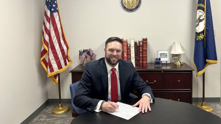 Rep. Michael Meredith files for re