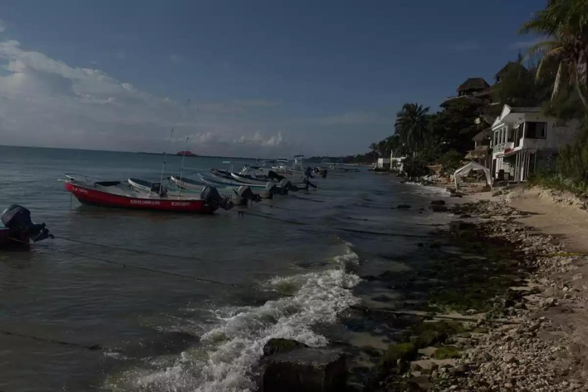 Turismo lento mantiene frenada la economía náutica y pesquera en Playa del Carmen