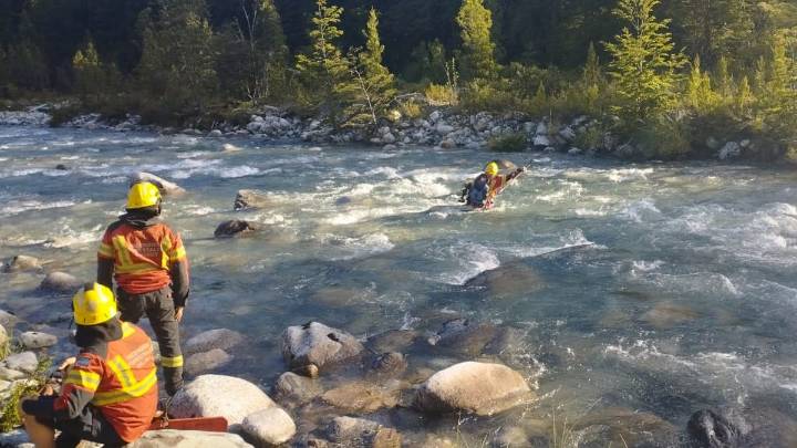 Más de 100 personas combaten el incendio en El Turbio