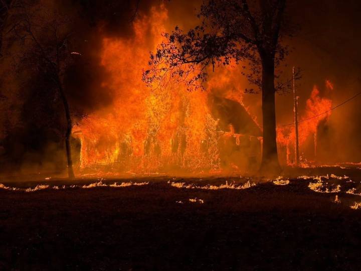 Overnight fire in Van Zandt County destroys home