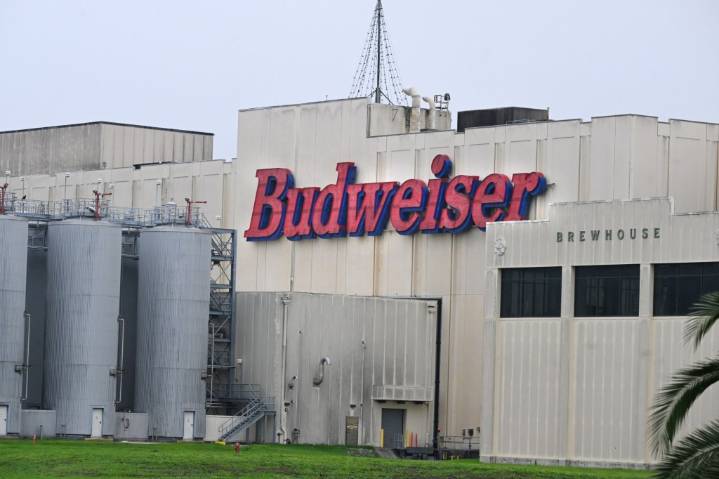 Anheuser-Busch to close Bay Area brewery, a loss of 475 jobs