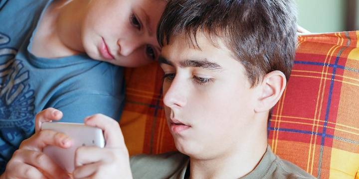 Las redes sociales agotan la capacidad de concentración de los niños, argumenta un estudio