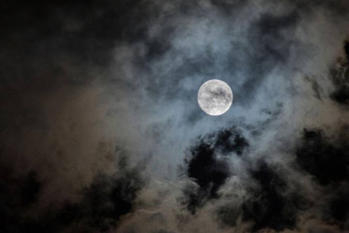 Upstate NYers Look Out For The Cold Moon Shining Bright This Week