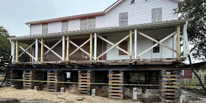 Constructors begin raising Ocracoke Double Keepers’ Quarters
