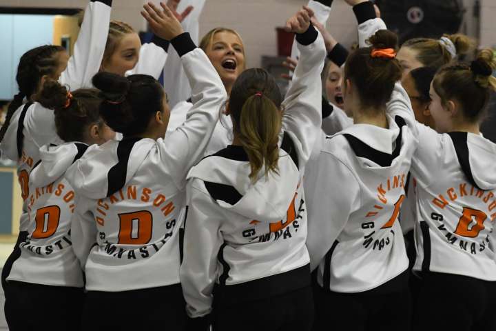 Roadarmel, Haapapuro lead Mavericks to season-opening victory in home meet